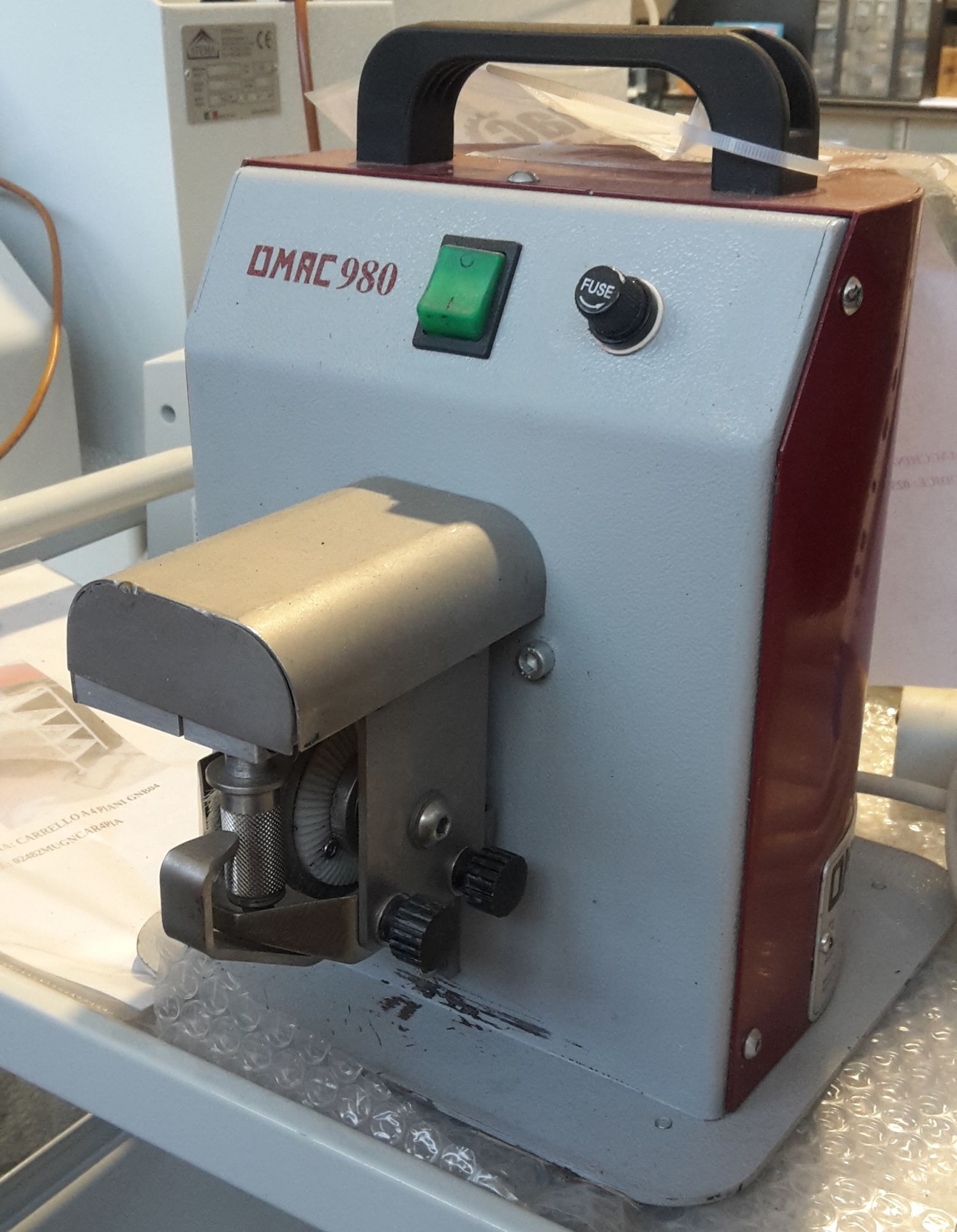 tingi-bordo-omac-980