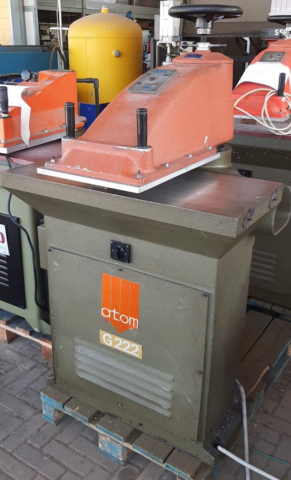 trancia-a-bandiera-atom-g222-svl